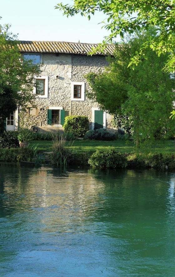 Mas Le Pont Des Aubes Bed & Breakfast LʼIsle-sur-la-Sorgue Eksteriør bilde