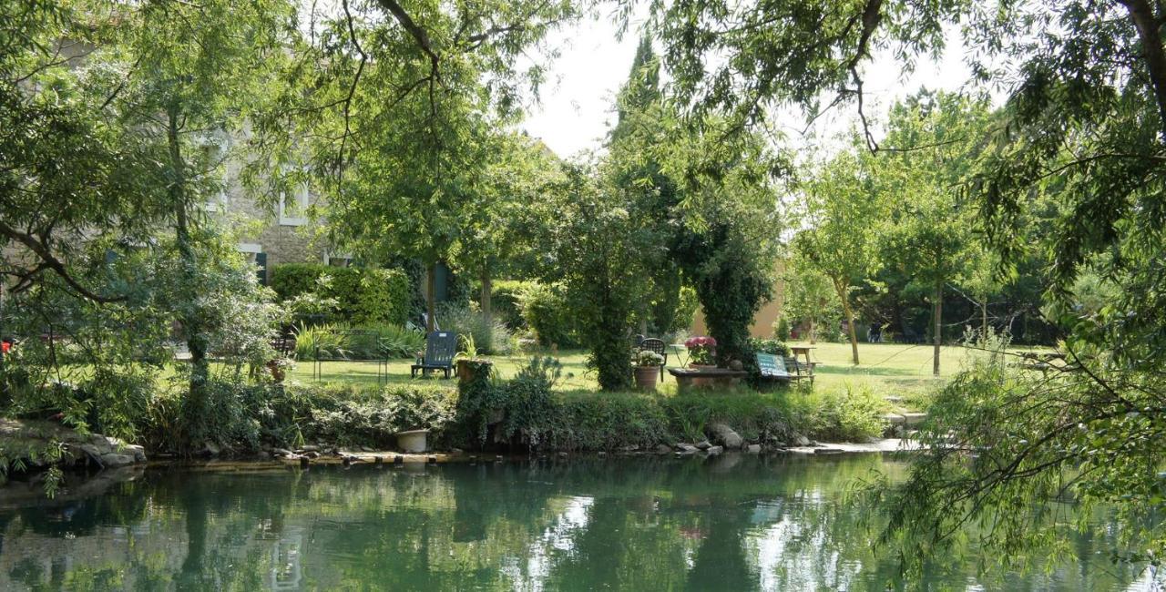 Mas Le Pont Des Aubes Bed & Breakfast LʼIsle-sur-la-Sorgue Eksteriør bilde