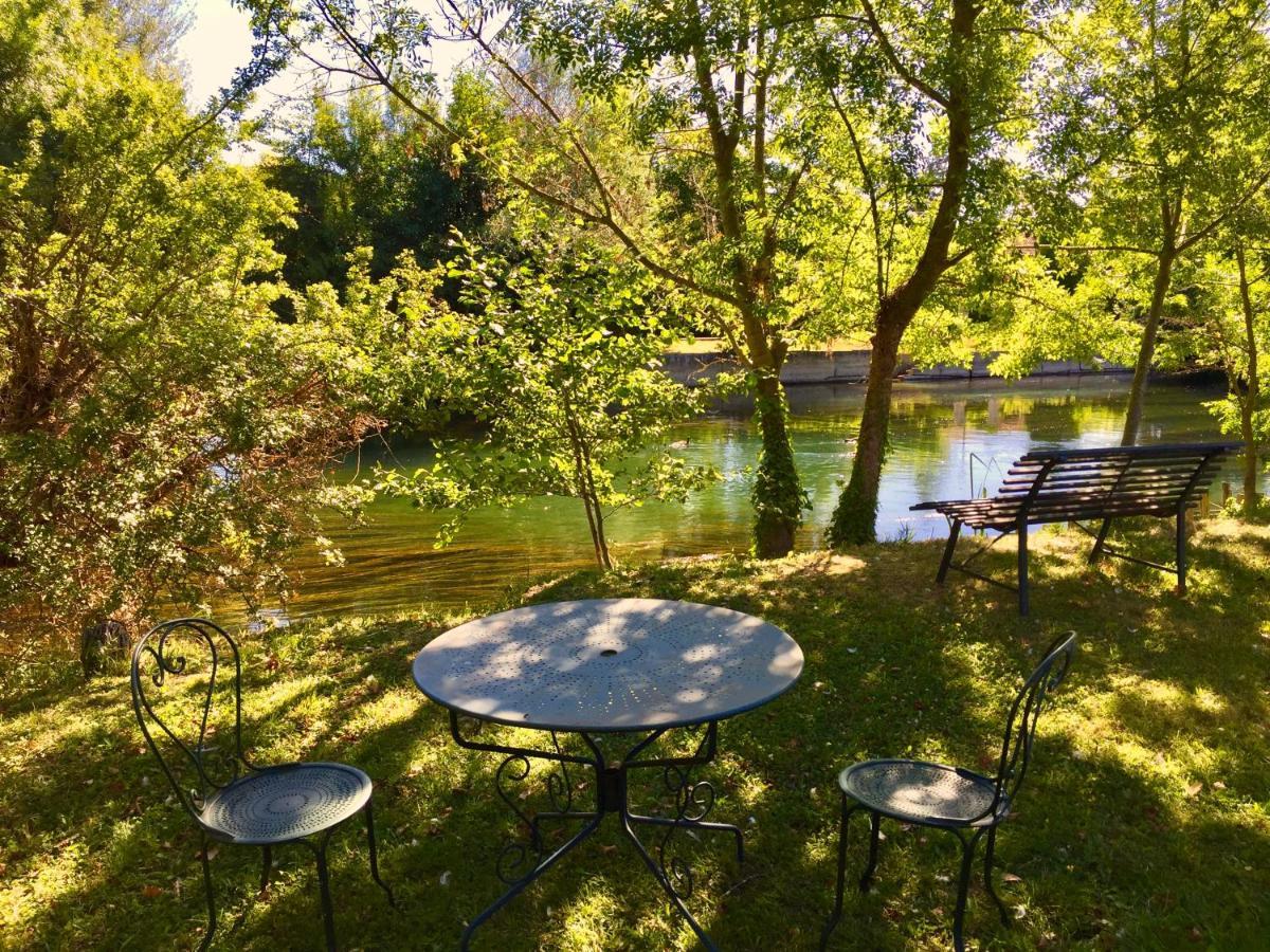 Mas Le Pont Des Aubes Bed & Breakfast LʼIsle-sur-la-Sorgue Eksteriør bilde